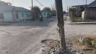 Los vecinos están preocupados por que se llegue a caer encima de alguna persona o niño