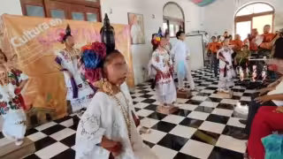 Niños de Dzitbalché despiden cursos de verano con cantos y adivinanzas en lengua maya