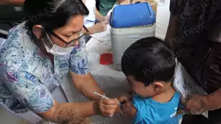 Campaña de vacunación invernal avanza lento en Campeche: solo 89 mil dosis aplicadas