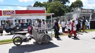 Mototaxi arrolla a mujer y la deja con diversas heridas en Escárcega