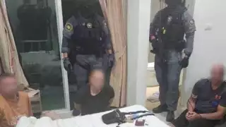 La Policía de Tailandia lo encontró de fiesta en un hotel