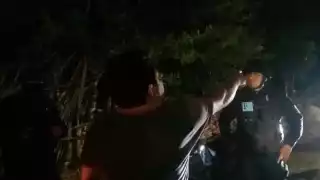 Policías de Cancún devuelven dinero robado a ciudadano tras denuncia