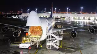 Un avión de carga de Atlas Air tiuvo que aterrizar de emergencia en el Aeropuerto Internacional de Miami luego de presentar una falla en una de sus turbinas
