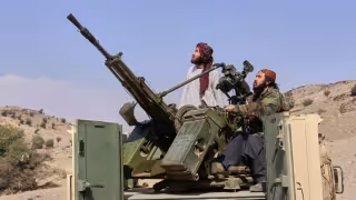 Afganistán y Pakistán escalan conflicto con bombardeos cruzados; Rusia y China piden alto el fuego