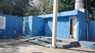 El Alcalde se niega a dar declaraciones sobre el mal estado de los baños