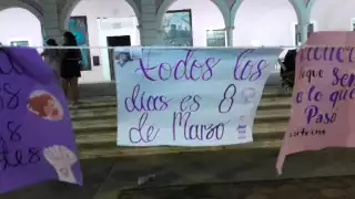 Esta fue una de las pancartas principales de la Marcha del 8M en Calkiní