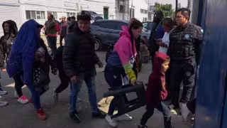 Suprema Corte de EU frena a Trump: declara inconstitucional limitar la ciudadanía por nacimiento a hijos de migrantes