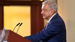 El presidente Andrés Manuel López Obrador calificó como un “ridículo montaje” un reportaje donde el líder de 'Los Ardillos' declaró que 'Los Zetas' financiaron la campaña de AMLO de 2006