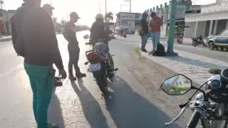 Un motociclista resultó con lesiones en la pierna y el brazo