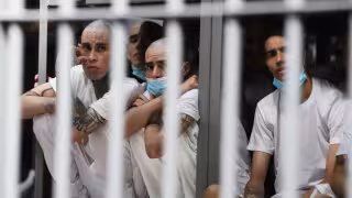 El Salvador aprueba cadena perpetua para homicidas y violadores: así cambia la Constitución de Bukele