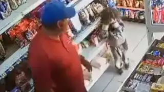 Gracias a los videos de seguridad de una tienda en San Luis Potosí un sujeto que agredió a su sobrino de 3 años, fue detenido por las autoridades