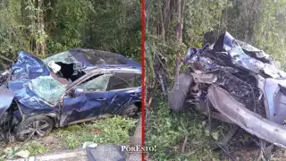 ¡Aparatoso! Vehículo se estrella contra árbol y vuelca en carretera de Quintana Roo