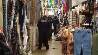 Uno de los pasillos del mercado se encuentra bloqueado