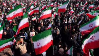 Irán promete vengar la muerte del ayatolá Jameneí y responsabiliza a Donald Trump en plena guerra