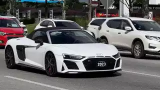 Están fabricados con un peso bajo y con un motor de mucha potencia que hace que pueda alcanzar las máximas velocidades