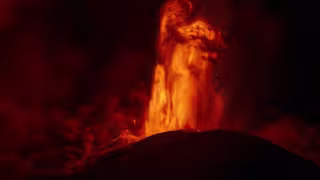 Volcán Etna entra en erupción y obliga a suspender vuelos en Catania, Italia