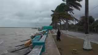 Vientos de hasta 75 km/h azotarán la costa yucateca esta semana