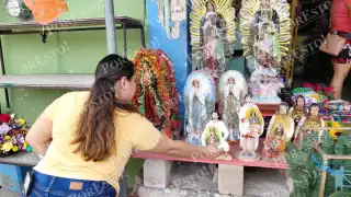 Novenario a la Virgen de Guadalupe en Hopelchén impulsa ventas de imágenes religiosas