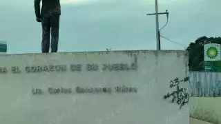 Grafiti en glorieta Carlos Sansores afecta imagen urbana de Champotón