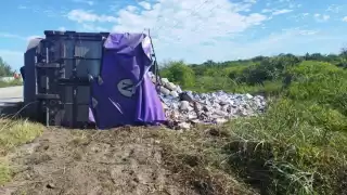 El chofer del camión presentaba golpes en diferentes partes del cuerpo