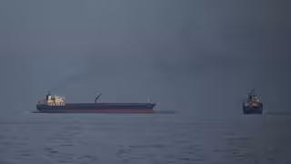 Crisis energética mundial: liberan 400 millones de barriles de petróleo tras cierre del estrecho de Ormuz