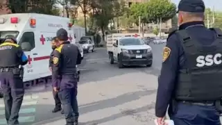 Esta mañana, una conductora atropelló intencionalmente a un policía de tránsito, quien le impidió el paso. Los hechos se registraron en la esquina de Violeta y Paseo de la Reforma