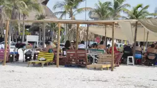 Ventas mantienen regularidad en restaurantes en Ciudad del Carmen