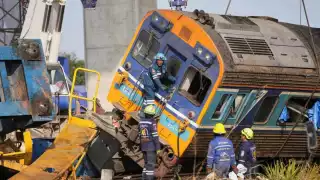 Tragedia ferroviaria en Tailandia: colapso de grúa deja al menos 27 muertos y decenas de heridos