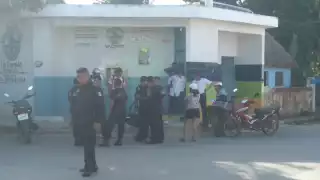 Otros agentes recorrieron calles aledañas al punto de colisión con el objetivo de localizar al responsable