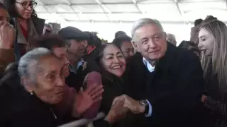 Andrés Manuel López Obrador supervisa entrega de Programas Sociales desde Chicoloapan, Estado de Mpéxico