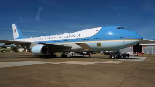 Casa Blanca excluye a CNN del Air Force One y reaviva disputa por acceso de la prensa