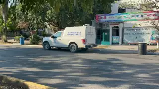 El joven fue hallado colgado del protector de metal de una ventana