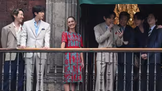 BTS saludó a cerca de 50 mil A.R.M.Y en el Zócalo de la CDMX: “el grupo transmite en sus canciones mensajes positivos", dijo la Presidenta