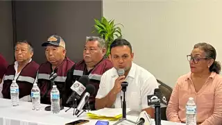 El líder tizimileño advirtió que es momento de definiciones para el partido guinda en el municipio