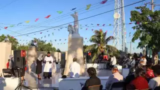 Feligreses celebran a Cristo Rey en lo alto de Seybaplaya