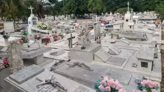 José Luis Chimal y José Benito, señalaron que en el cementerio existe un ambiente de paz y tranquilidad
