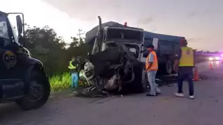 Trailero muere atropellado en la vía Escárcega-Champotón