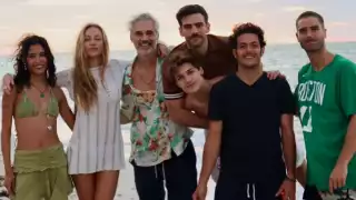 Andrea Chaparro, Ester Expósito, Juan Pablo Medina, Alfonso Dosal, Andrés Baida, Nicolás Furtado y Juan Pablo Fuentes disfrutaron de las playas de Yucatán