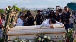 Dan último adiós al hijo de Ceci Flores luego de una busqueda de casi 6 años