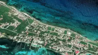 Aunque ya se avanzó en la renovación de los primeros 2 km, faltan otros cinco, donde hasta a los camiones de basura se les dificulta pasar.