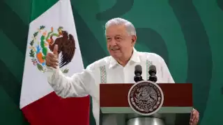 Andrés Manuel López Obrador asegura que no son iguales y la de junio no será una "Elección de Estado"