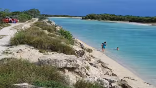Parece una playa tranquila, pero entrar al agua en la bocana de Chuburná puede ser peligroso