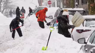 Tormenta invernal extrema en Estados Unidos eleva a 21 la cifra de muertos, apagones masivos y miles de vuelos cancelados