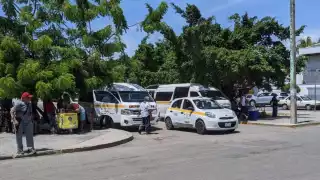 Denuncian abusos de taxistas en Chetumal; cobran hasta 10 pesos más