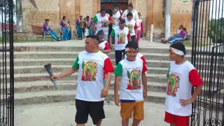 “Ser guadalupano es cuestión de fuerza y fe”: Yucatecos pasan cansancio y frío para cumplir sus promesas a la Virgen Morena
