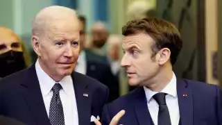 Biden y Macron dialogaron sobre el tema de Rusia y Ucrania