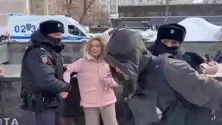 Al menos 110 personas han sido detenidas en diferentes ciudades rusas durante acciones de protesta por la muerte en prisión del líder opositor, Alexéi Navalni