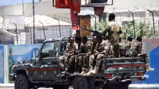 Al Shabab ataca hotel cercano a la Presidencia de Somalia; hay 3 muertos y 27 heridos