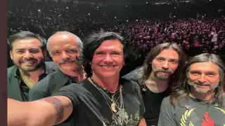 La noche de ayer, Caifanes se presentó en el Palacio de los Deportes donde rindieron un homenaje a los periodistas asesinados y se pronunciaron a favor de la libertad de expresión