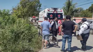 Fue atendida por paramédicos de la Cruz Roja por lesiones menores